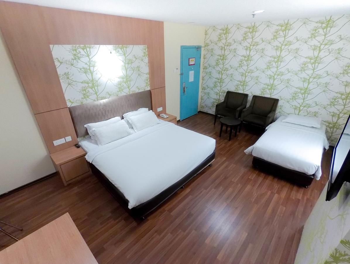 Baguss City Hotel Τζόχορ Μπάχρου Εξωτερικό φωτογραφία