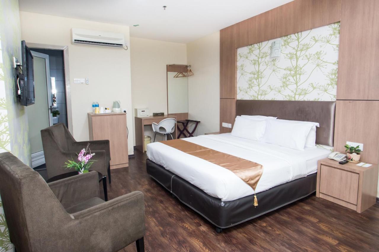 Baguss City Hotel Τζόχορ Μπάχρου Εξωτερικό φωτογραφία